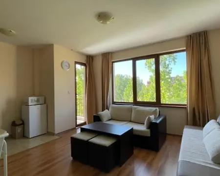 Private Studio In Summer Breeze 317 *